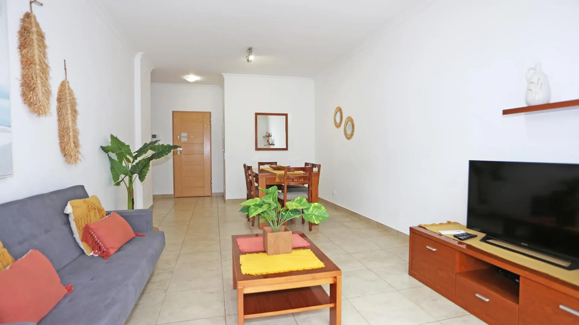 A04 - Large Modern 1 Bed Apartment With Pool Лагуш Португалия