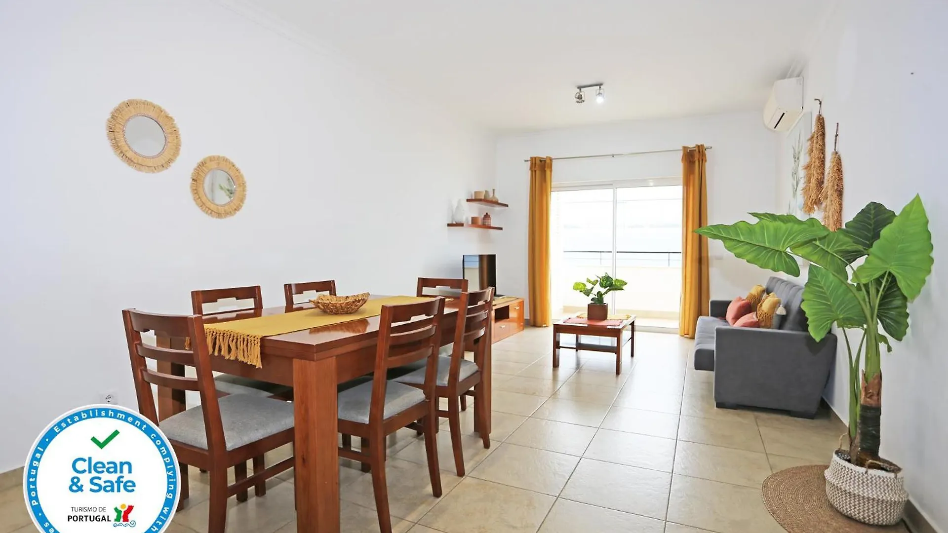 A04 - Large Modern 1 Bed Apartment With Pool 라고스